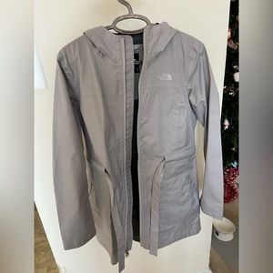 The North Face light weight trench coat Size M